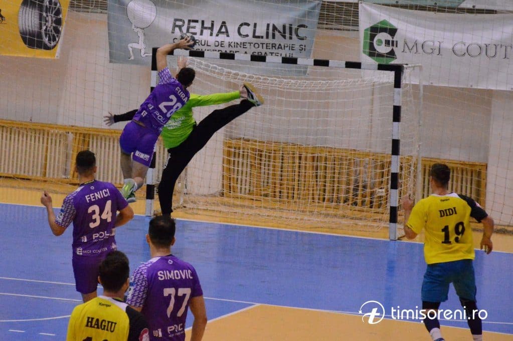 scm-poli-timisoara-cs-hc-adrian-petrea-resita